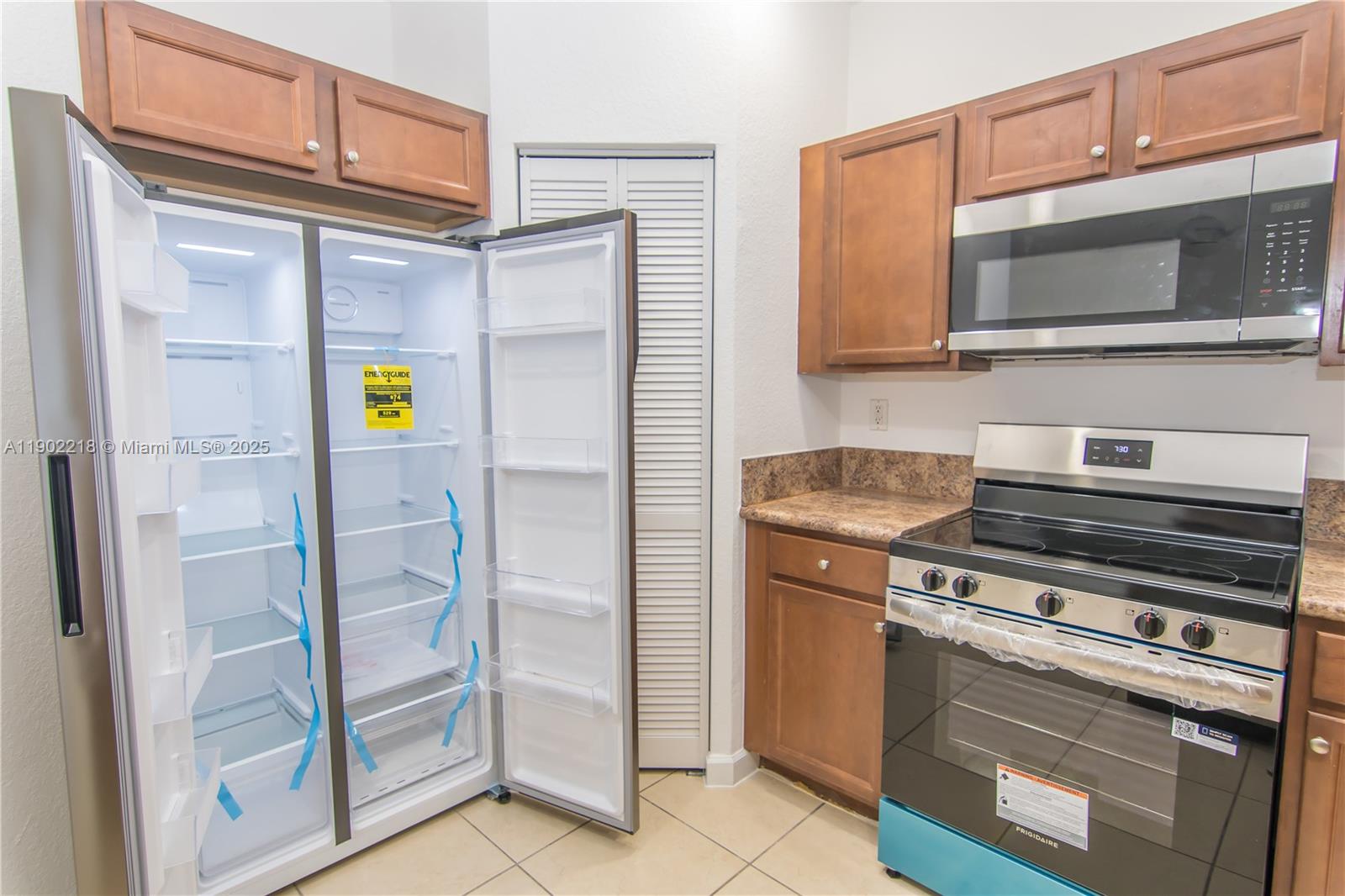 SILVER PALM EAST SEC THRE - Residential