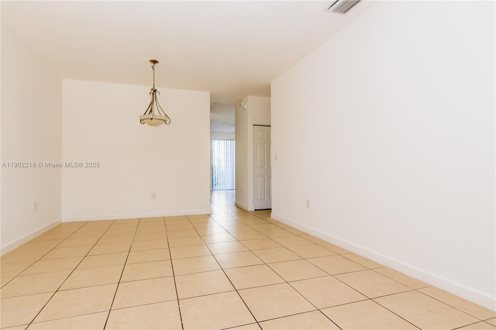 SILVER PALM EAST SEC THRE - Residential