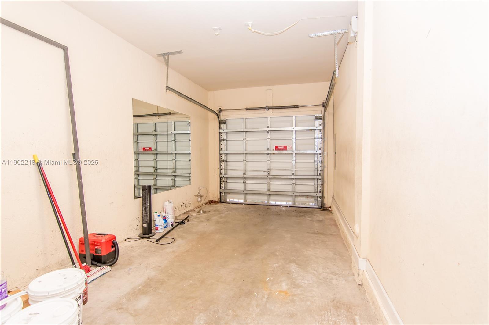 SILVER PALM EAST SEC THRE - Residential