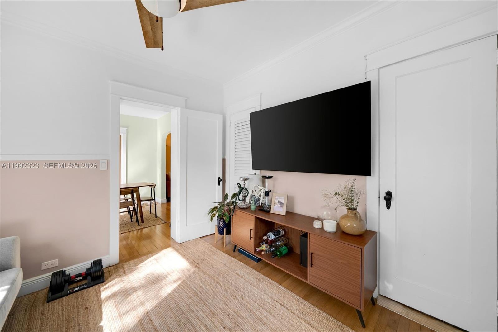 COUNTRY CLUB ADDN - Residential Lease