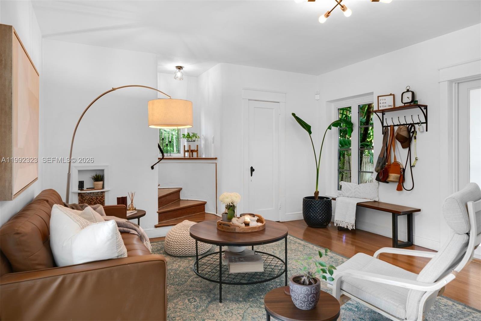 COUNTRY CLUB ADDN - Residential Lease