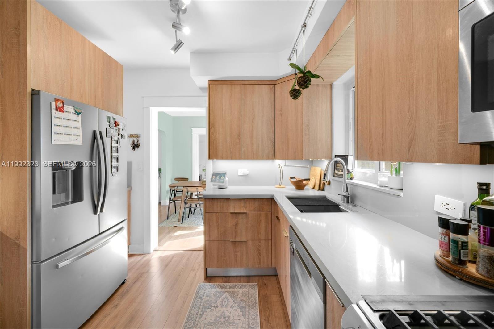 COUNTRY CLUB ADDN - Residential Lease