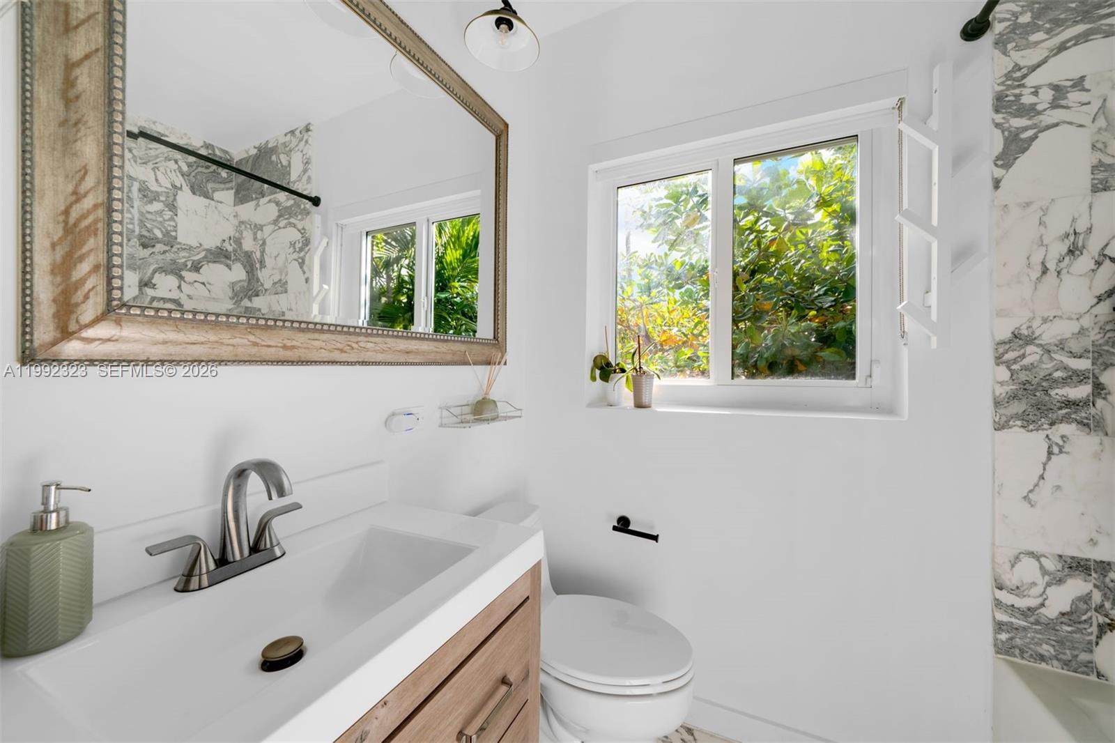 COUNTRY CLUB ADDN - Residential Lease