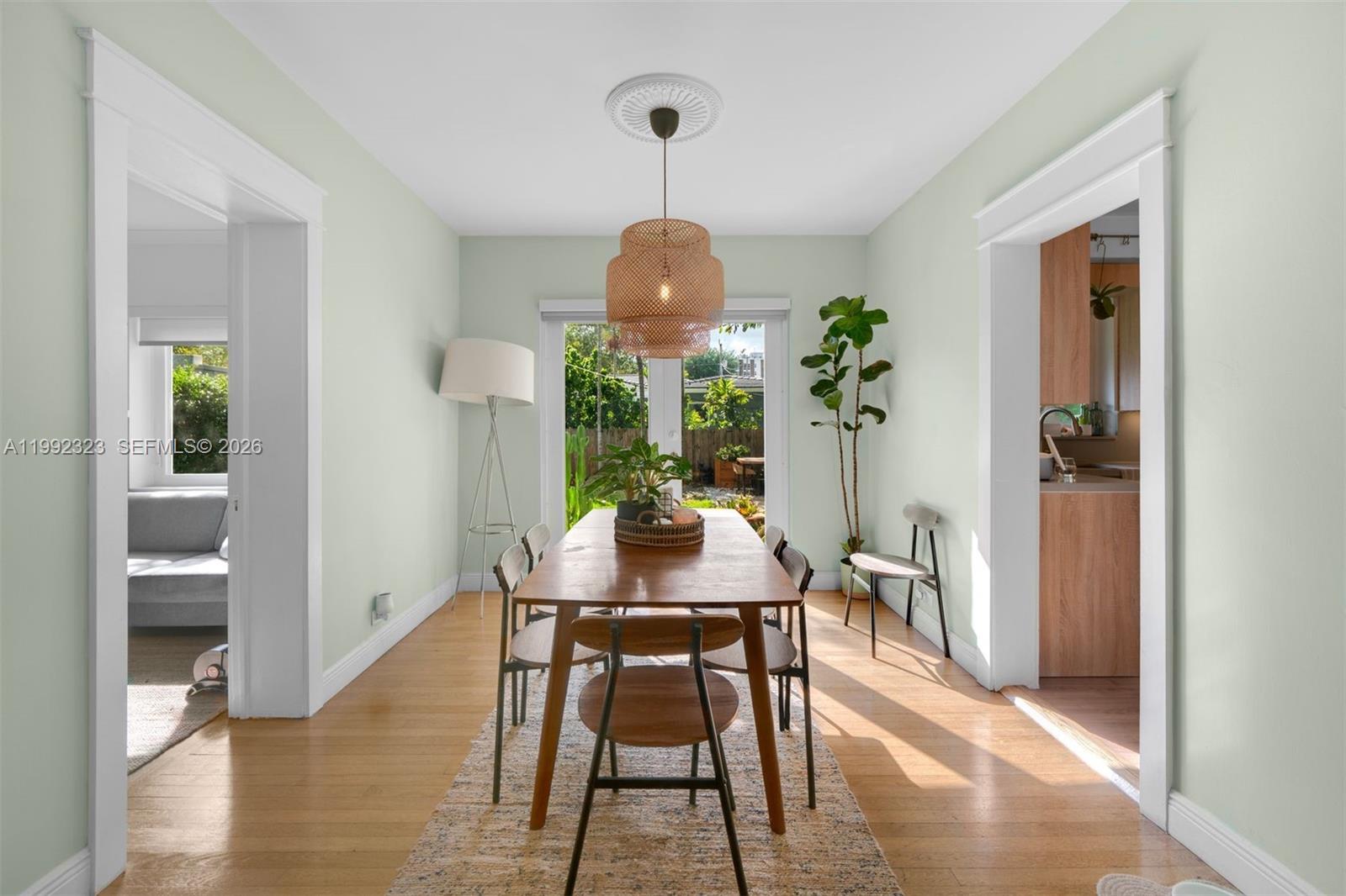 COUNTRY CLUB ADDN - Residential Lease