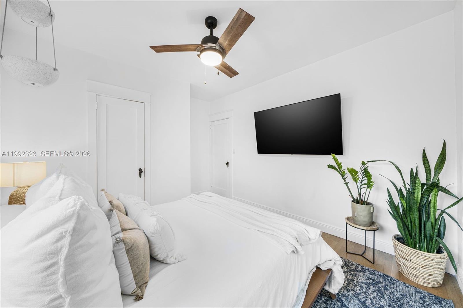 COUNTRY CLUB ADDN - Residential Lease