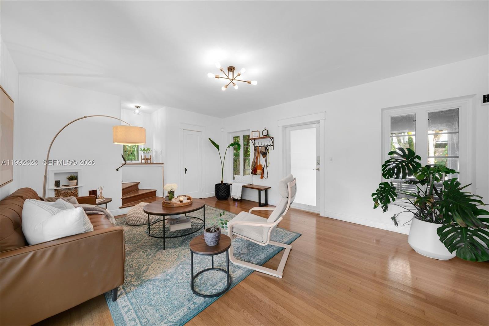 COUNTRY CLUB ADDN - Residential Lease