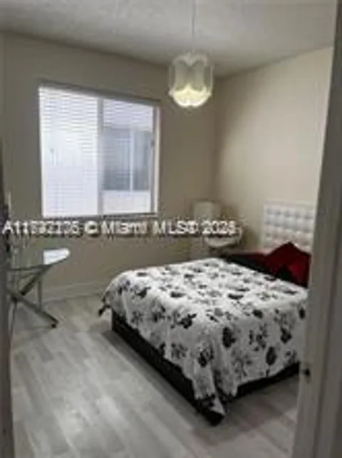 MLS: A11742176