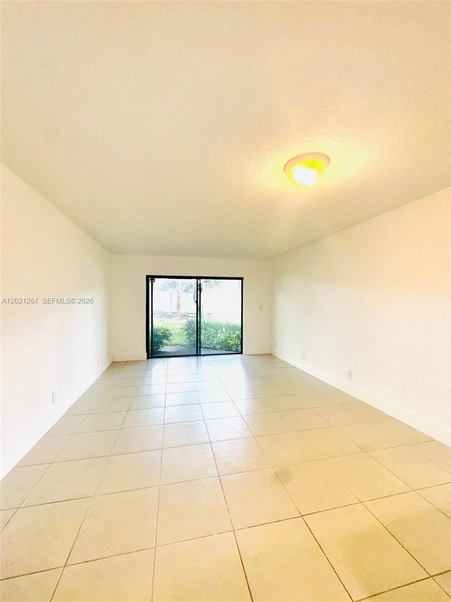 LAS VISTAS AT DORAL CONDO - Residential