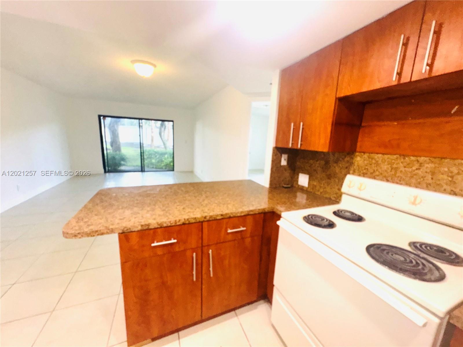 LAS VISTAS AT DORAL CONDO - Residential