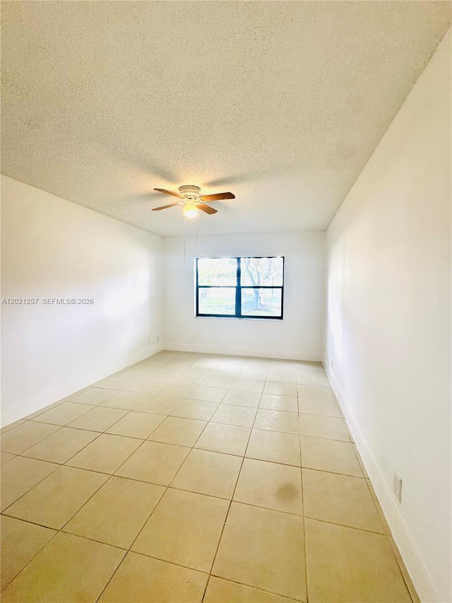 LAS VISTAS AT DORAL CONDO - Residential