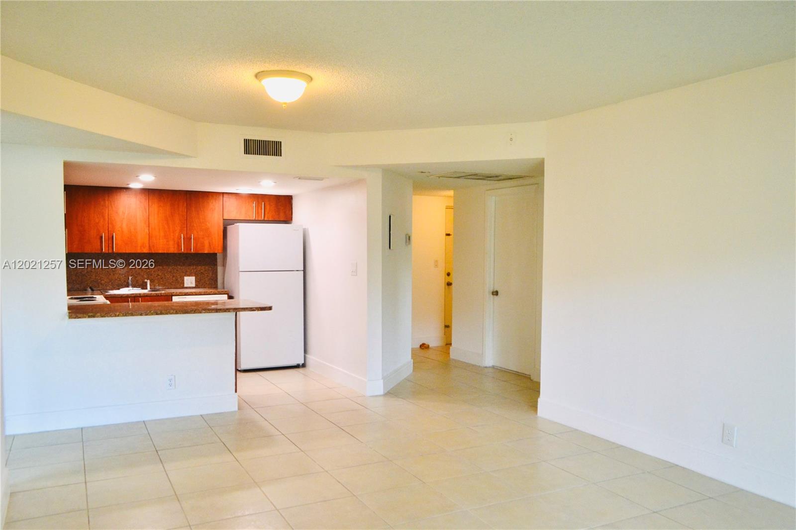 LAS VISTAS AT DORAL CONDO - Residential