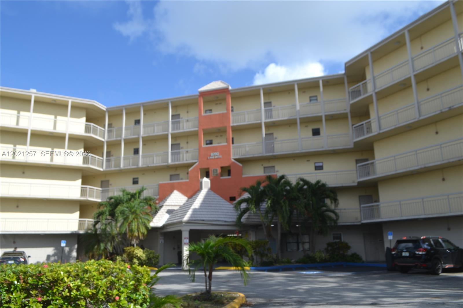 LAS VISTAS AT DORAL CONDO - Residential