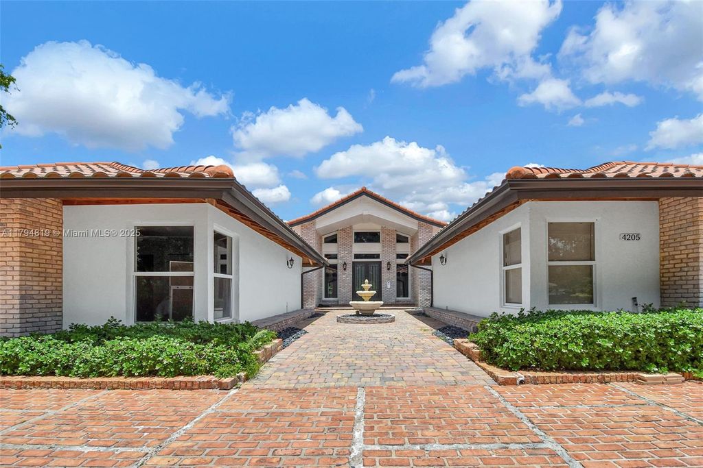 Photo of 4205 NW 100th Ave, Coral Springs, FL 33065 (MLS # A11794819)