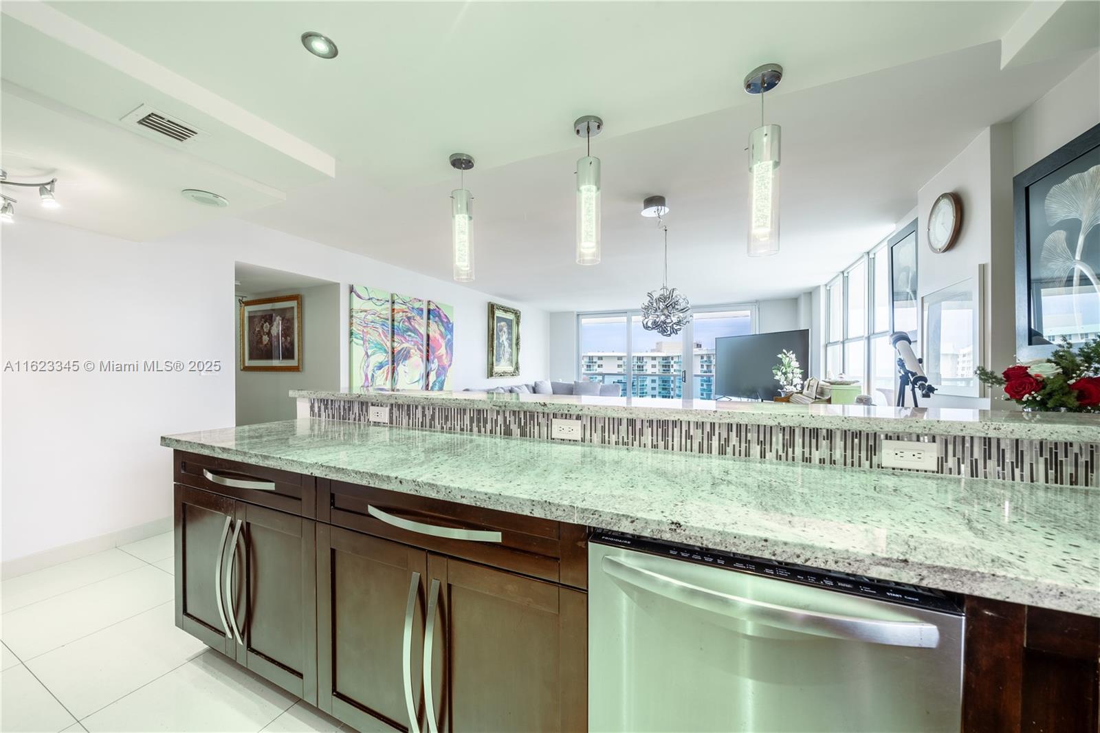 3800 S Ocean Dr 1512A