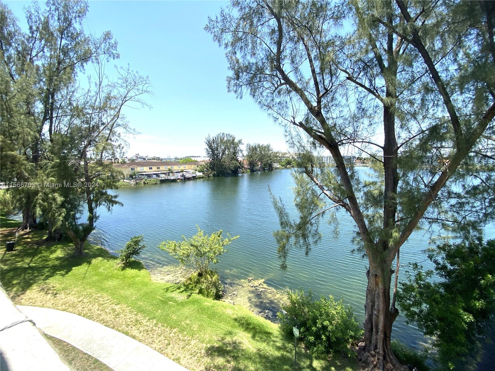SAMARI LAKE EAST CONDO - Residential