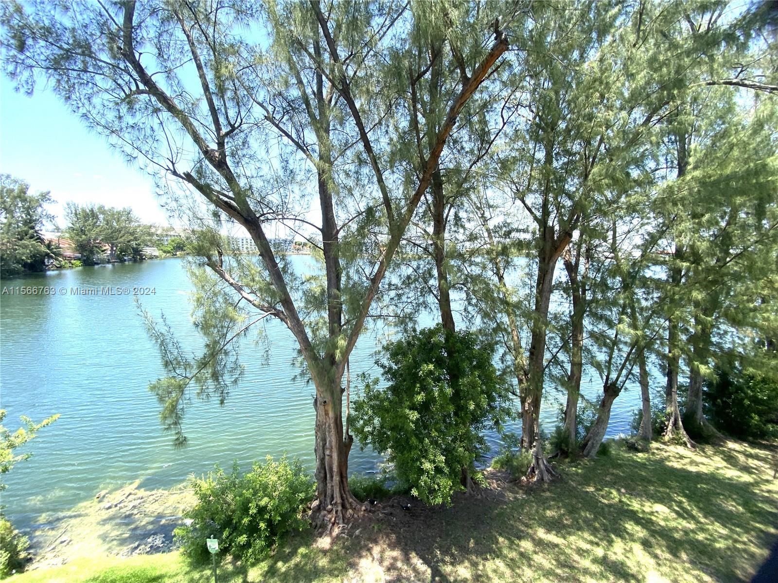 SAMARI LAKE EAST CONDO - Residential