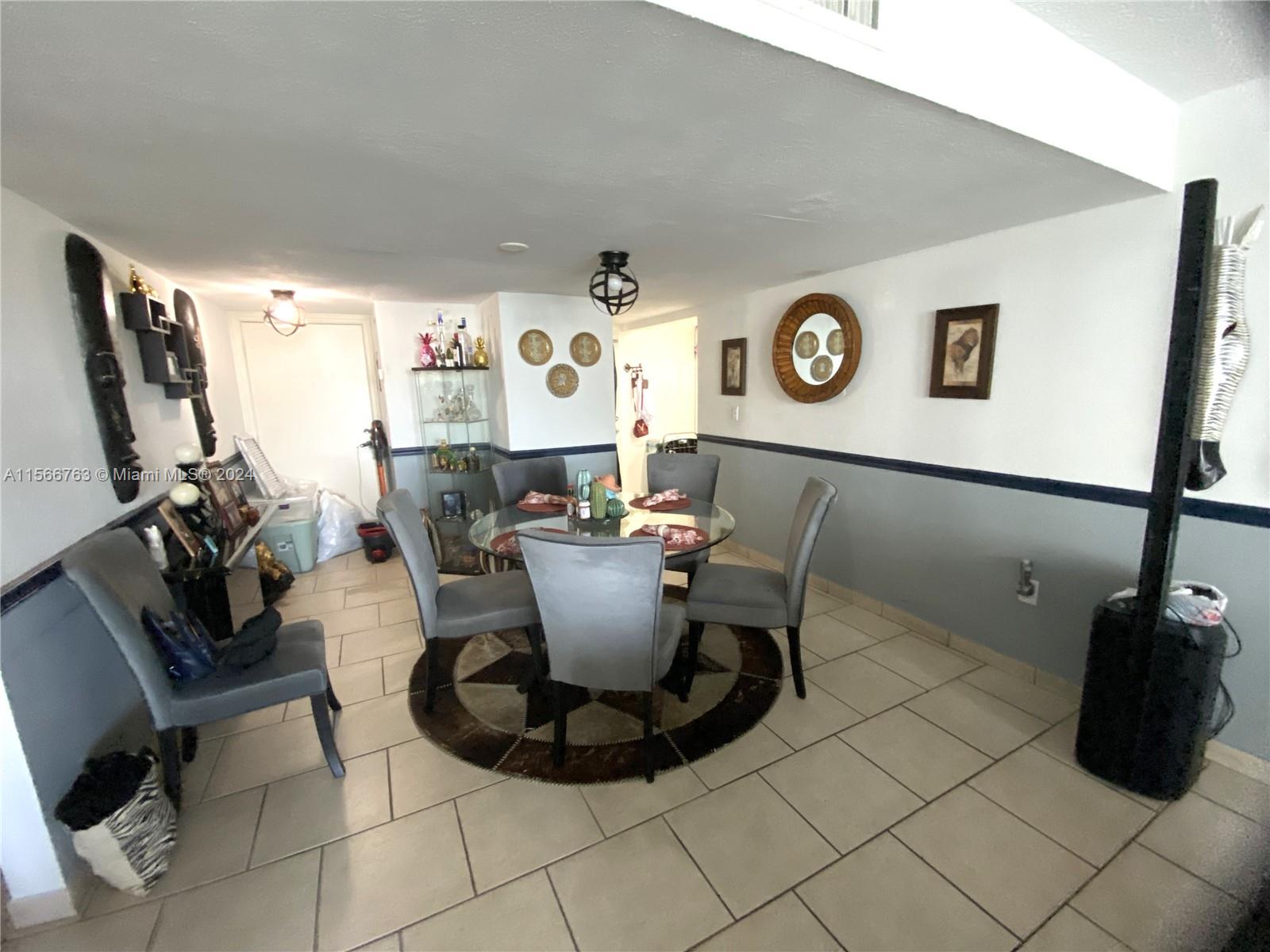 SAMARI LAKE EAST CONDO - Residential