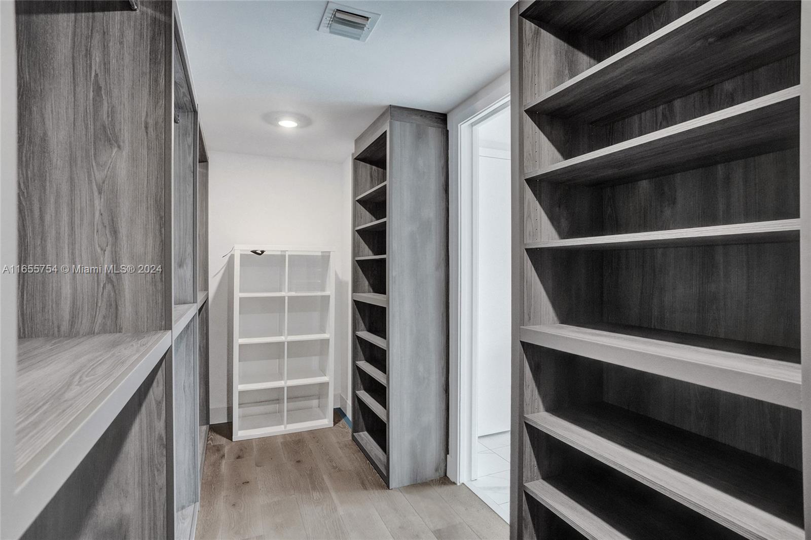 BIJOU BAY HARBOR CONDO - Residential