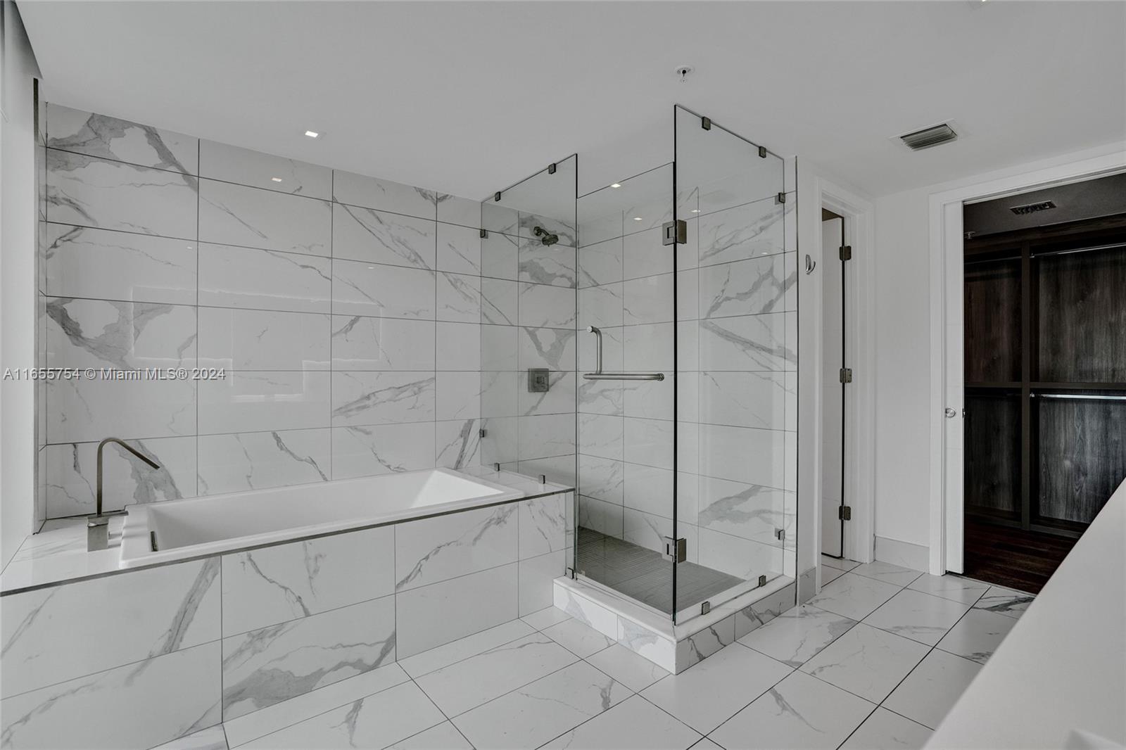 BIJOU BAY HARBOR CONDO - Residential