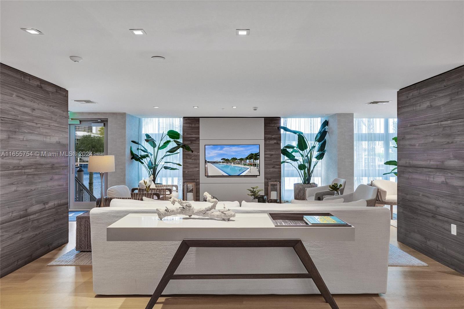 BIJOU BAY HARBOR CONDO - Residential