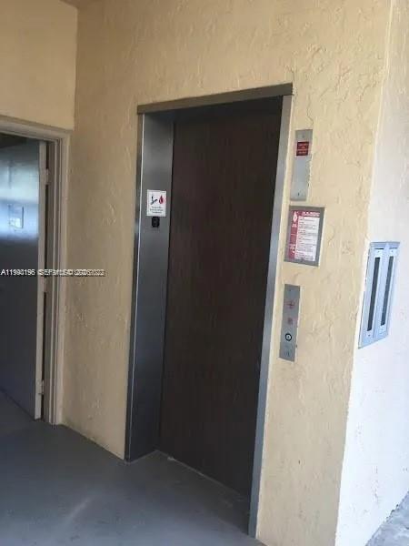 VILLAS AT CARRIAGE HILLS - Residential