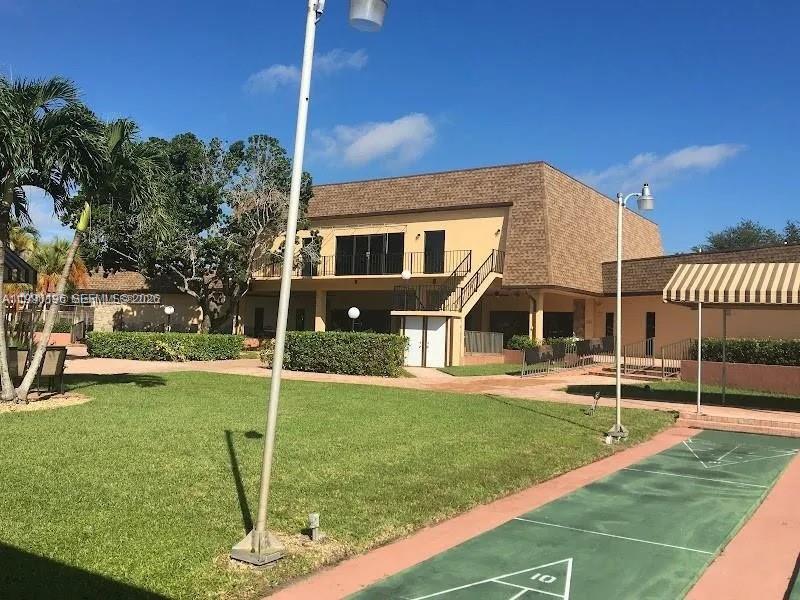 VILLAS AT CARRIAGE HILLS - Residential