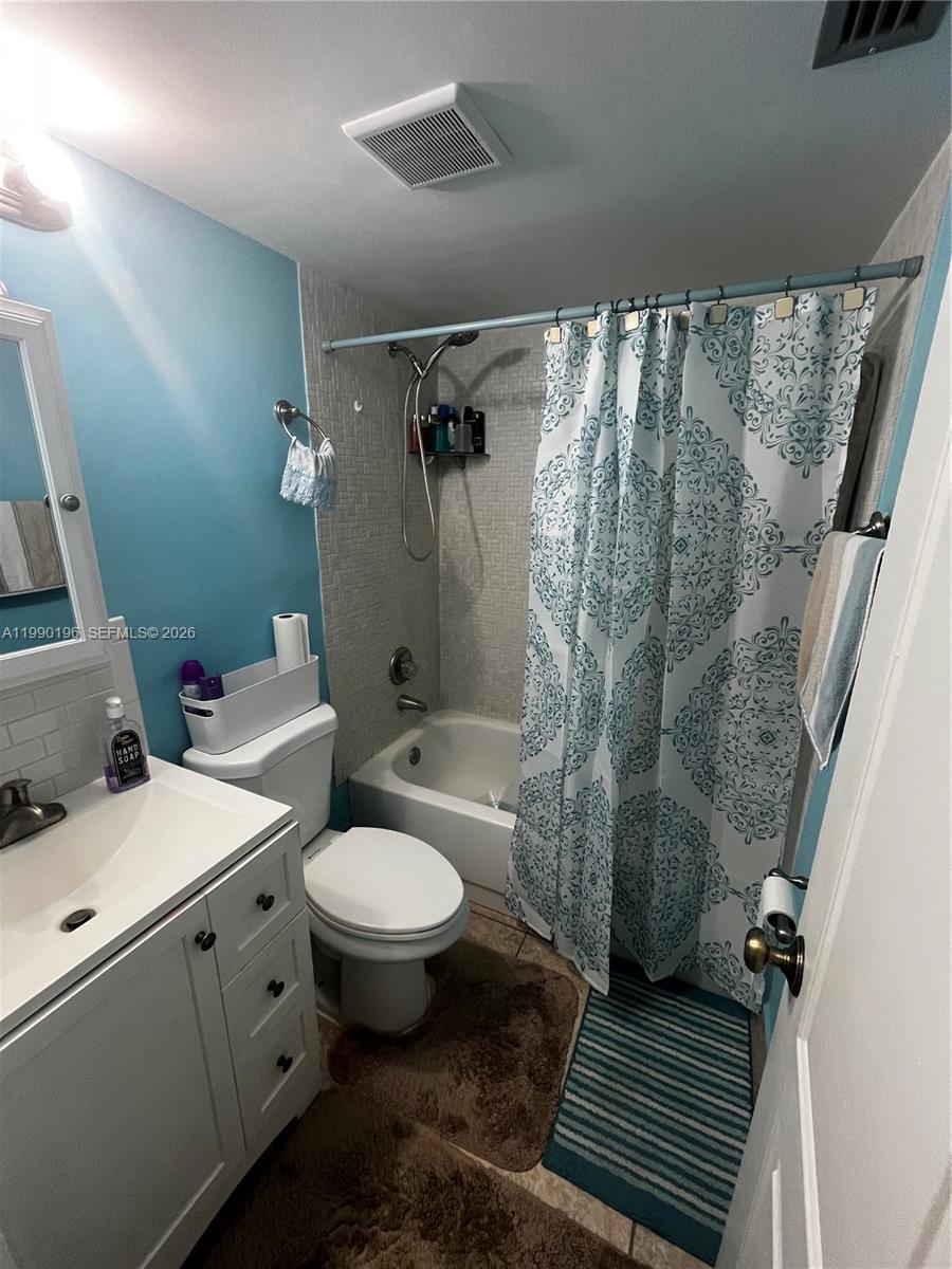 VILLAS AT CARRIAGE HILLS - Residential