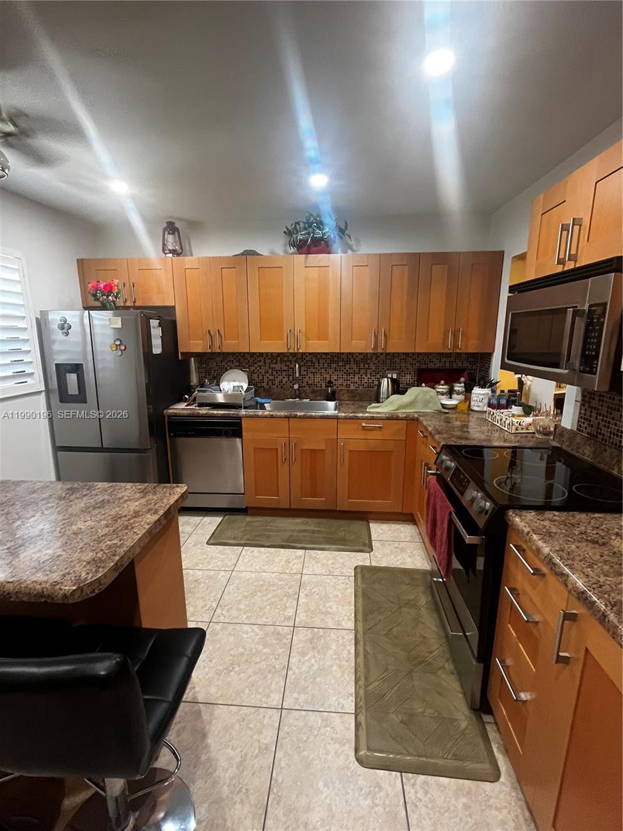 VILLAS AT CARRIAGE HILLS - Residential