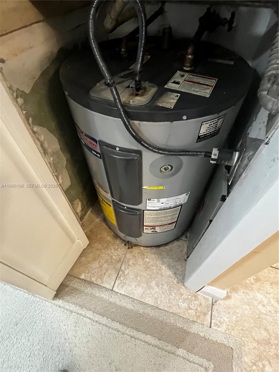 VILLAS AT CARRIAGE HILLS - Residential