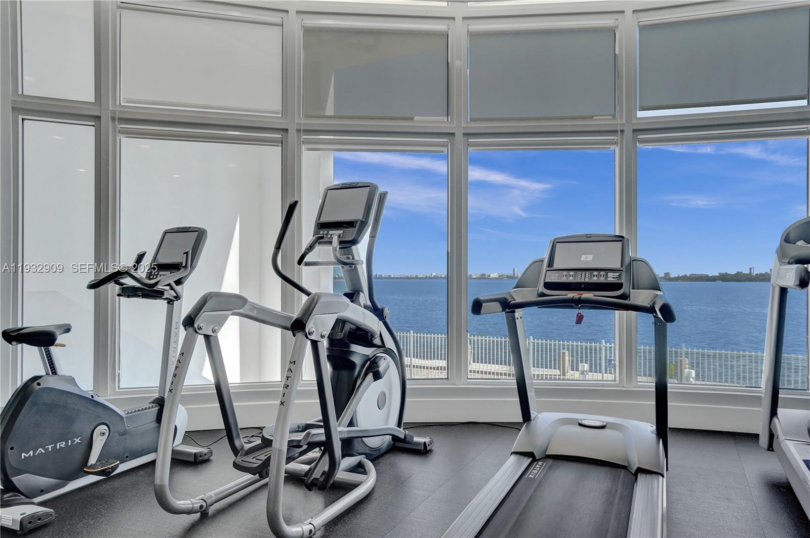 NEW WAVE CONDO - Residential