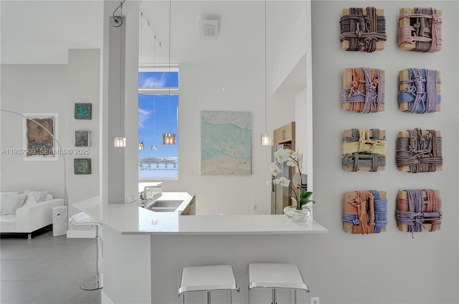 NEW WAVE CONDO - Residential