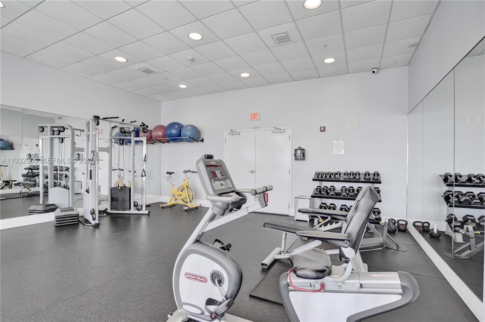 NEW WAVE CONDO - Residential