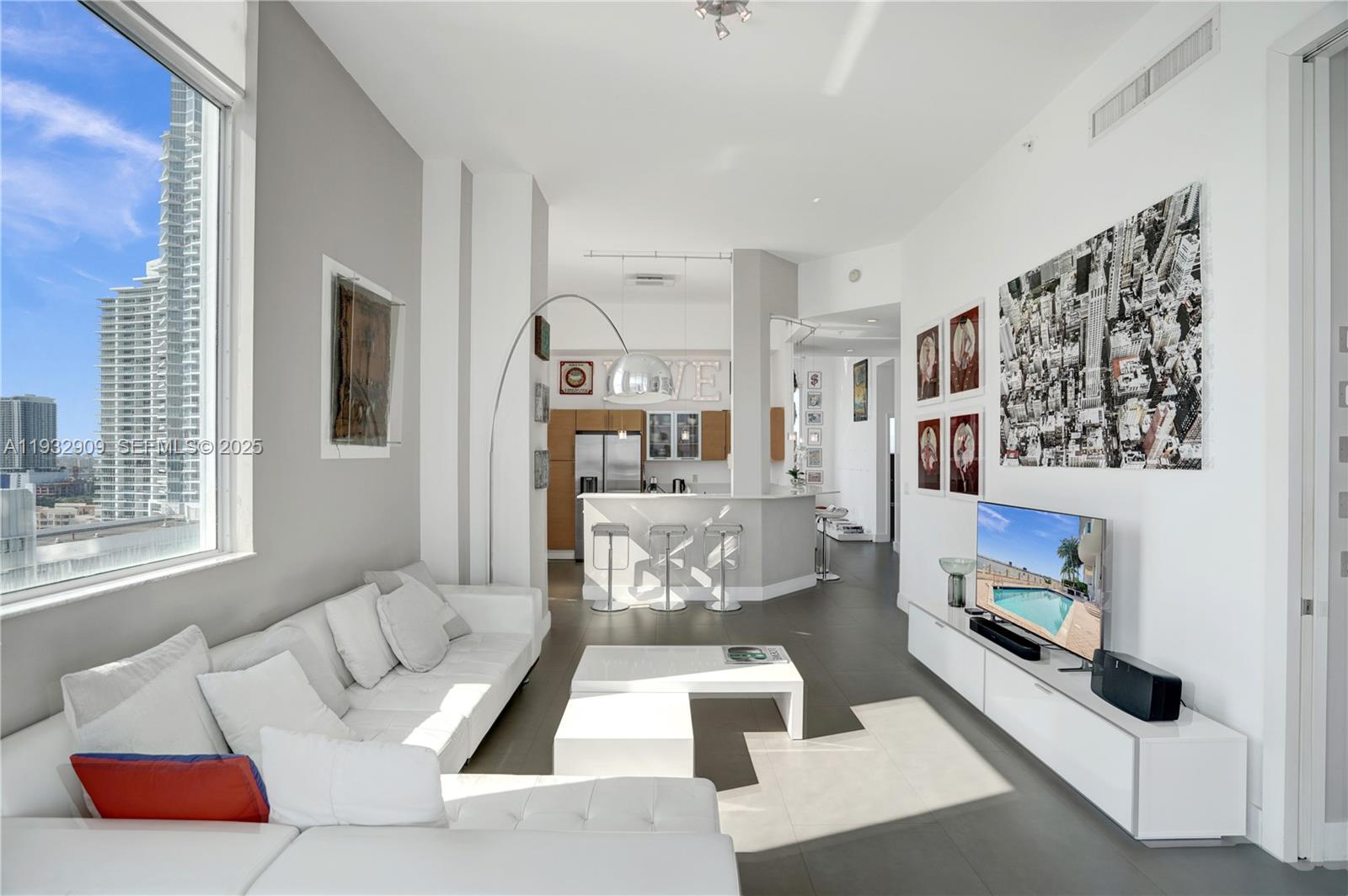 NEW WAVE CONDO - Residential