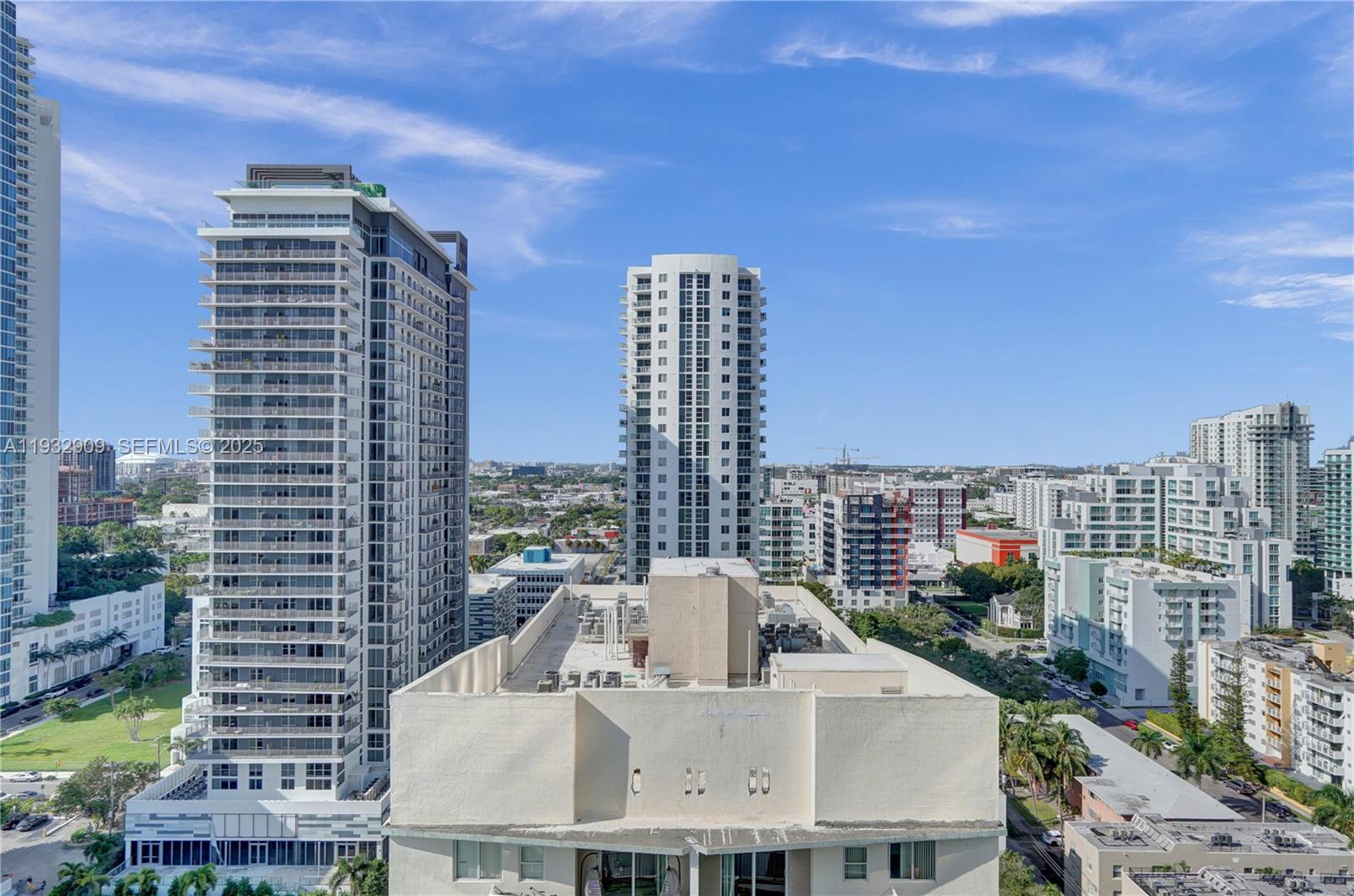 NEW WAVE CONDO - Residential