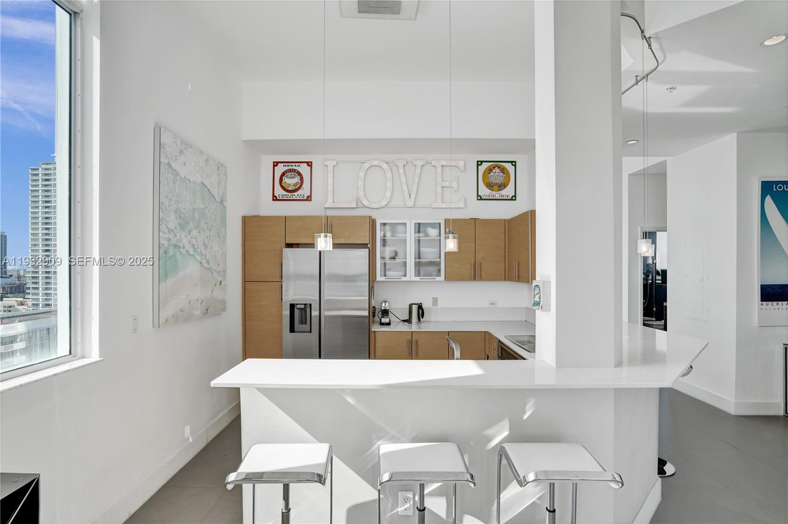 NEW WAVE CONDO - Residential