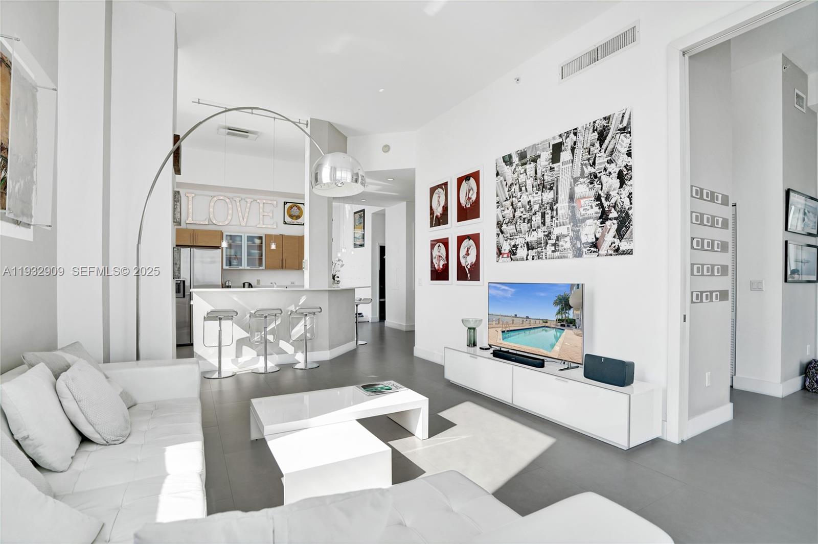 NEW WAVE CONDO - Residential