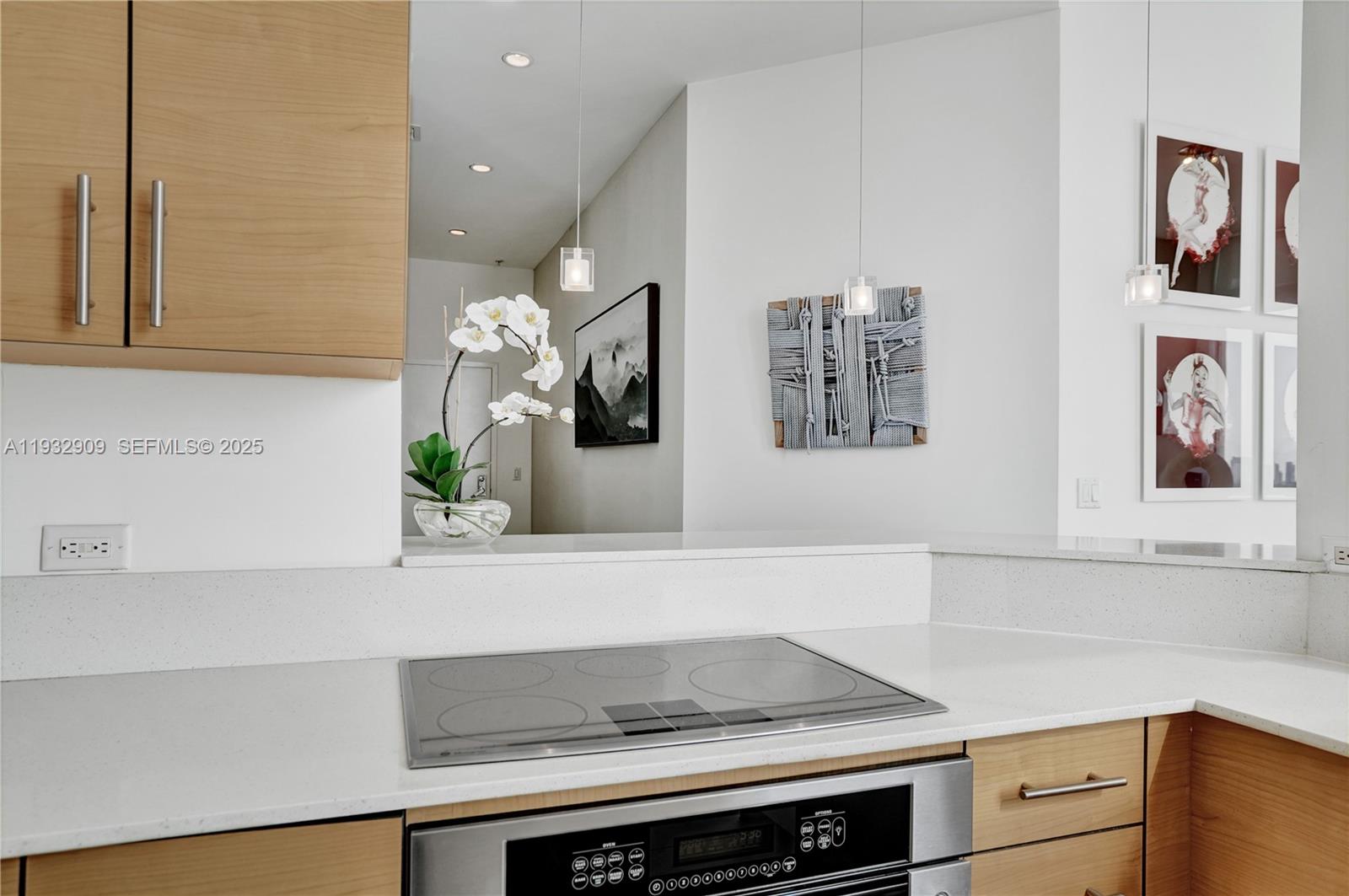 NEW WAVE CONDO - Residential