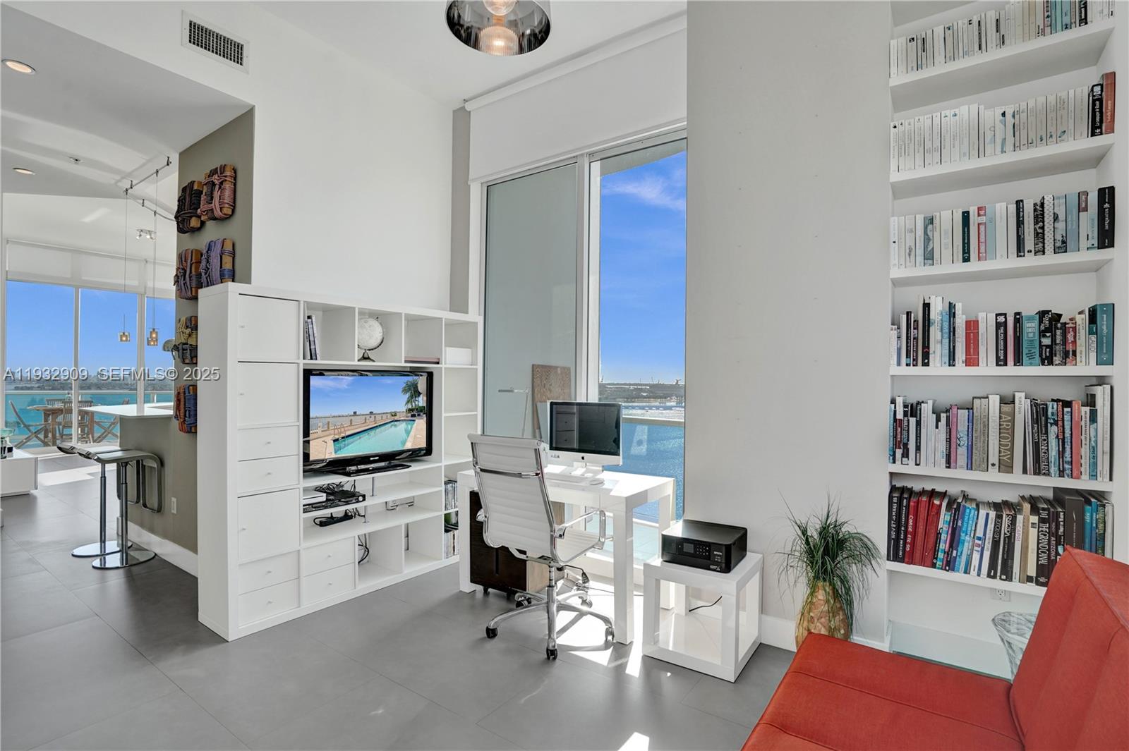 NEW WAVE CONDO - Residential