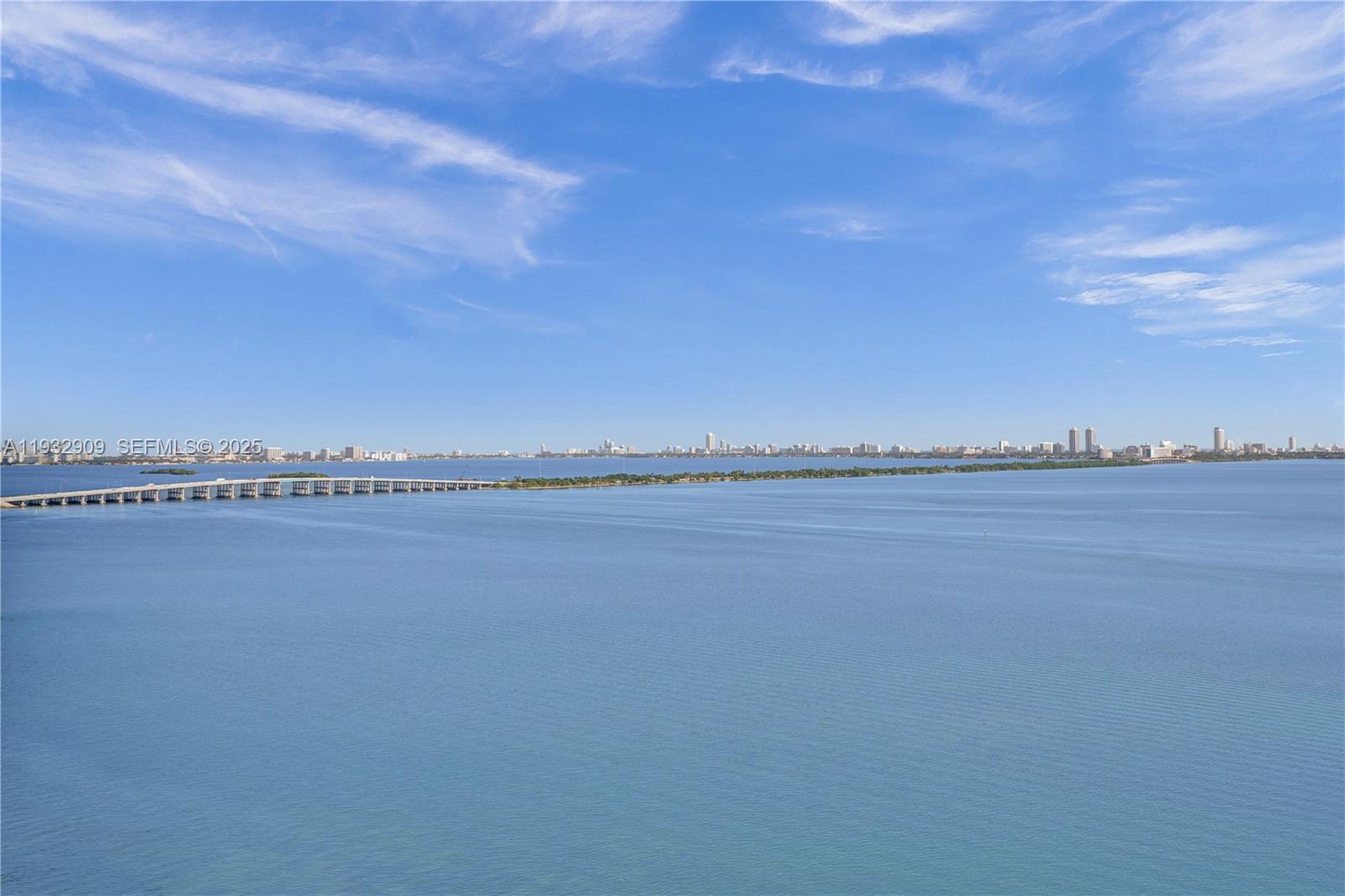 NEW WAVE CONDO - Residential