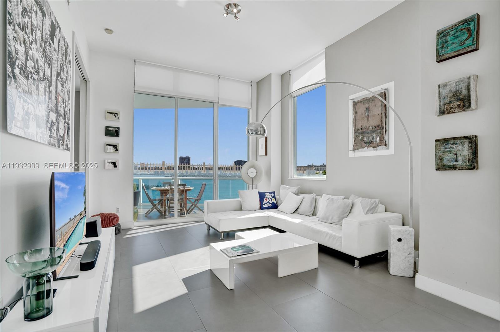 NEW WAVE CONDO - Residential