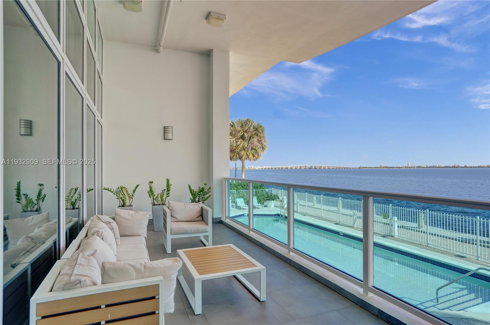 NEW WAVE CONDO - Residential