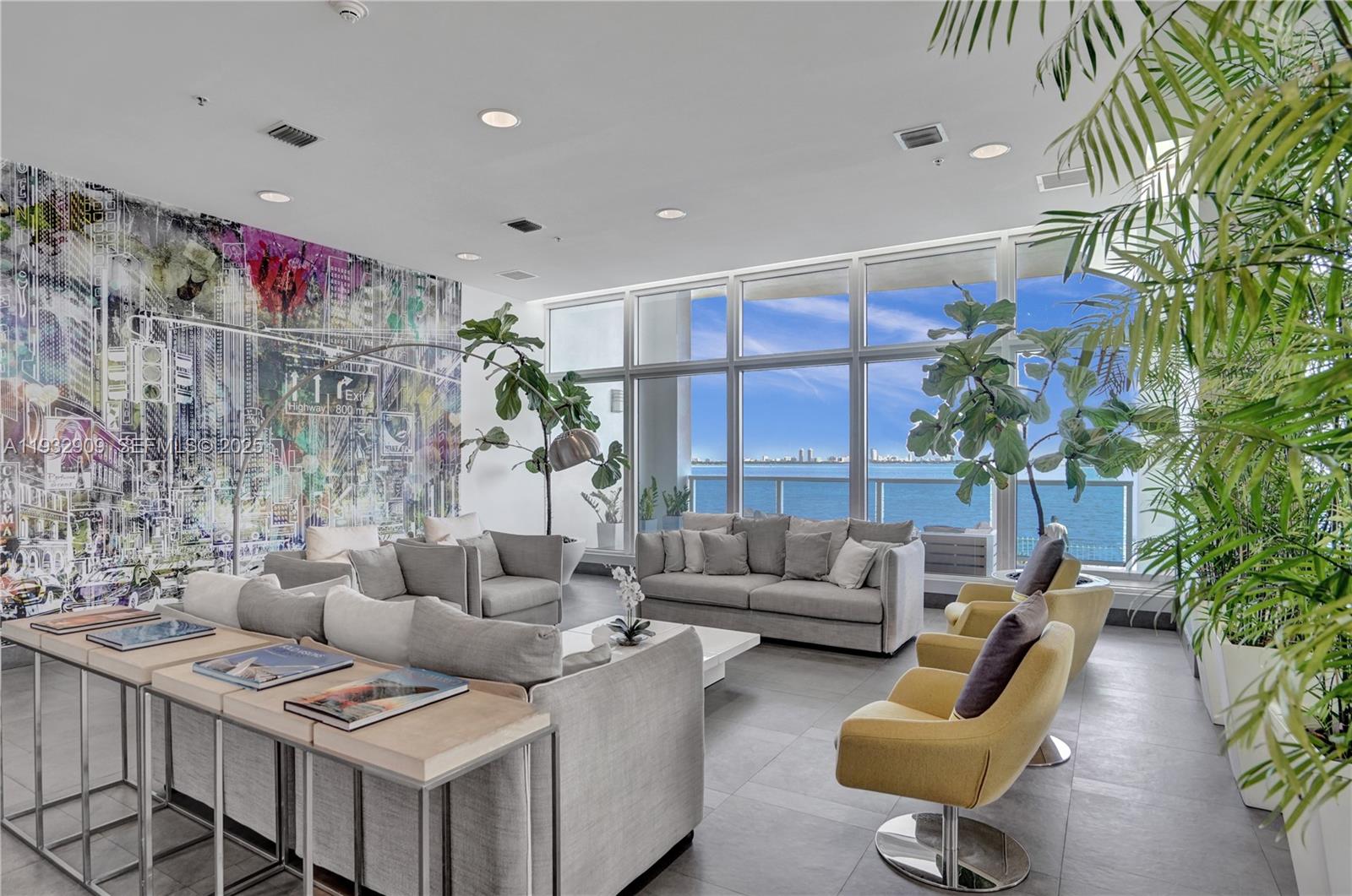 NEW WAVE CONDO - Residential