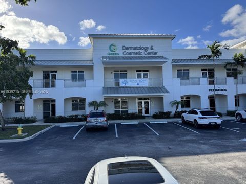 260 SW Natura Ave G Deerfield Beach FL 33441