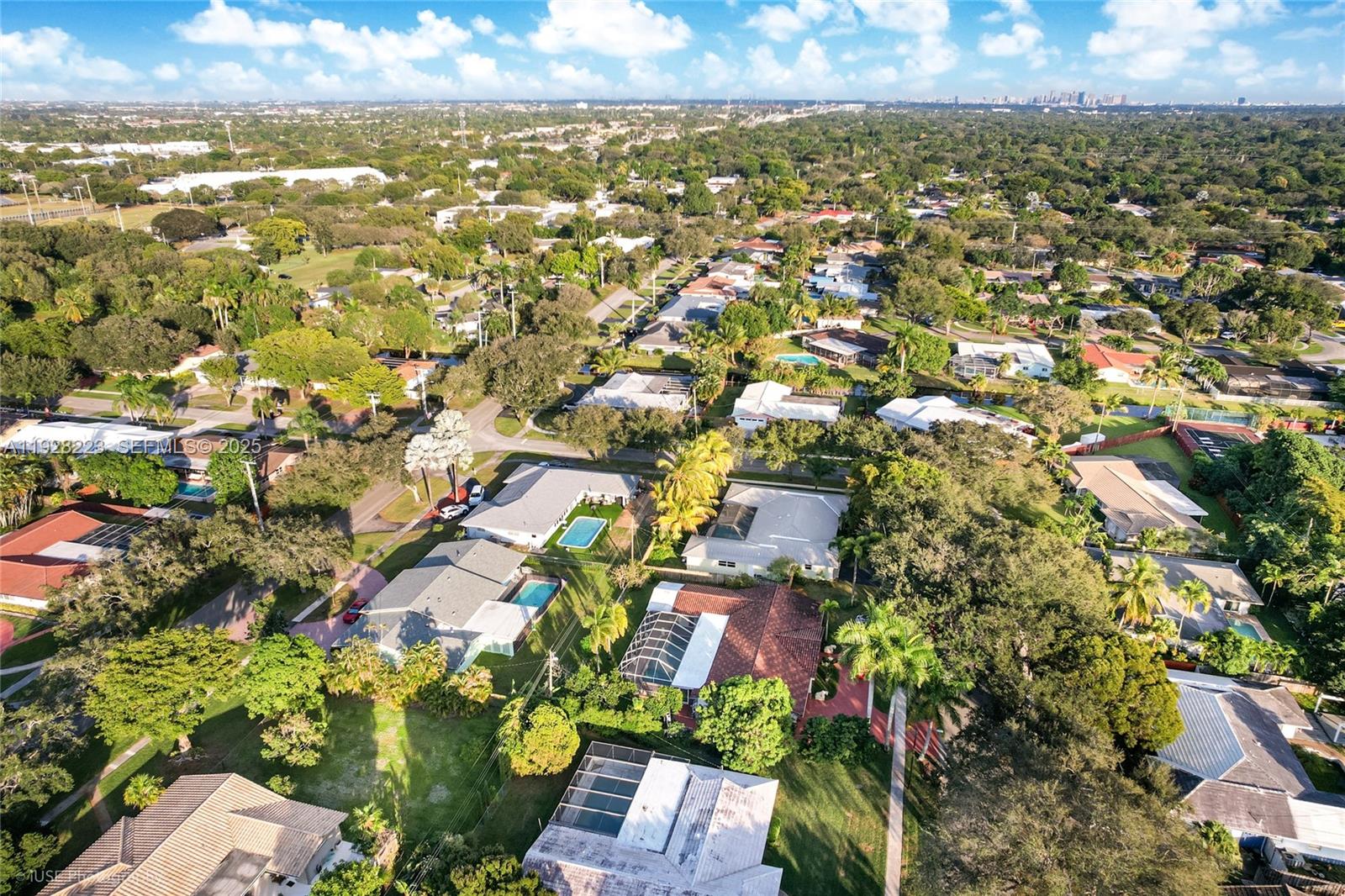 PLANTATIONS SECLUDED GARD - Residential