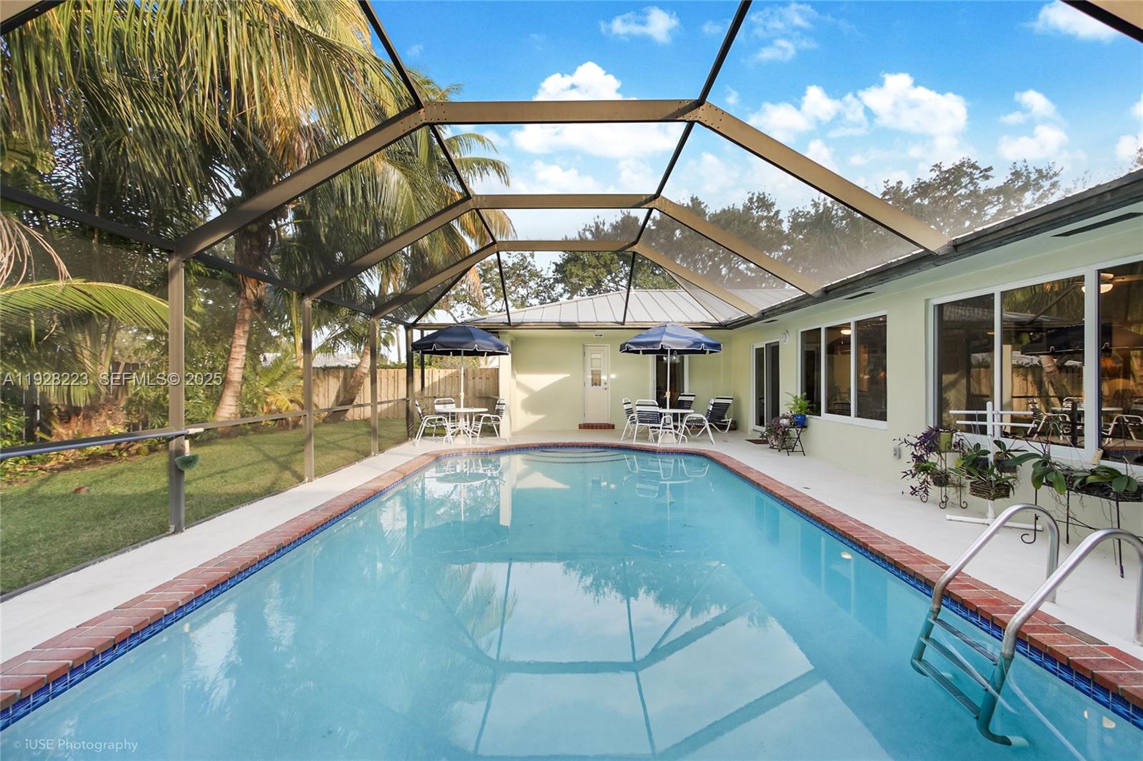 PLANTATIONS SECLUDED GARD - Residential