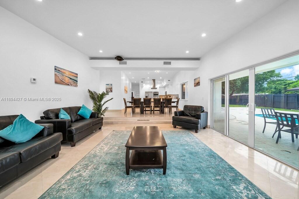 HIGHLAND LAKES SEC 1 - Residential