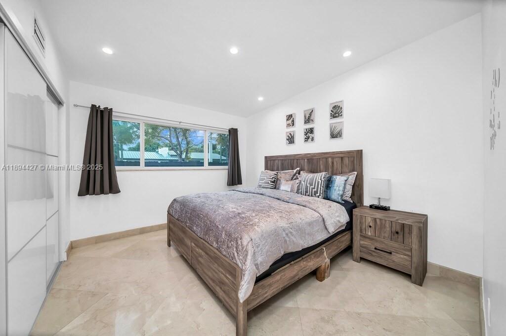 HIGHLAND LAKES SEC 1 - Residential