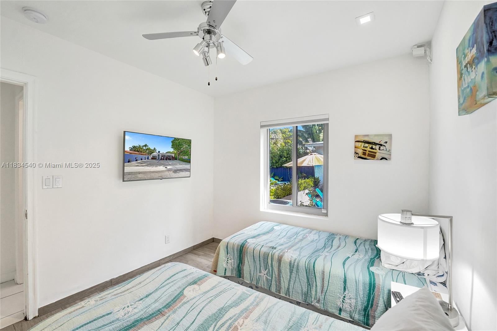 LAS OLAS BY THE SEA EXT - Residential Lease