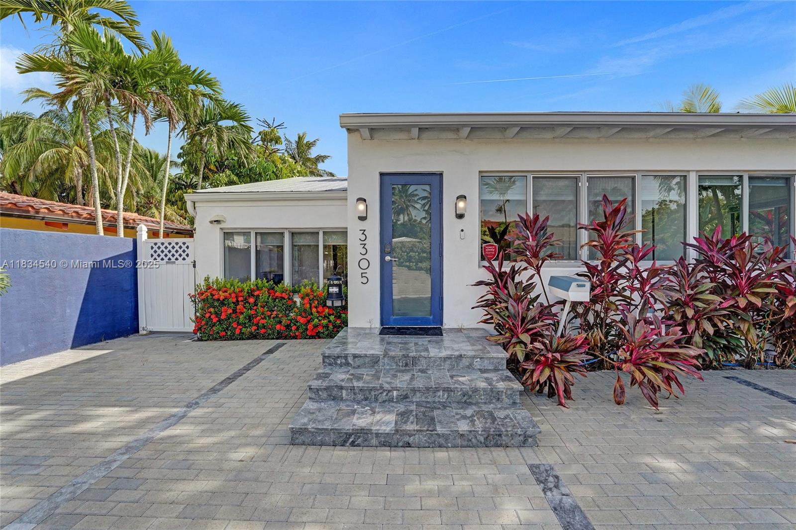 LAS OLAS BY THE SEA EXT - Residential Lease