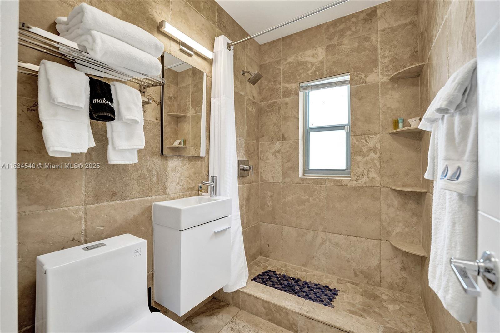 LAS OLAS BY THE SEA EXT - Residential Lease